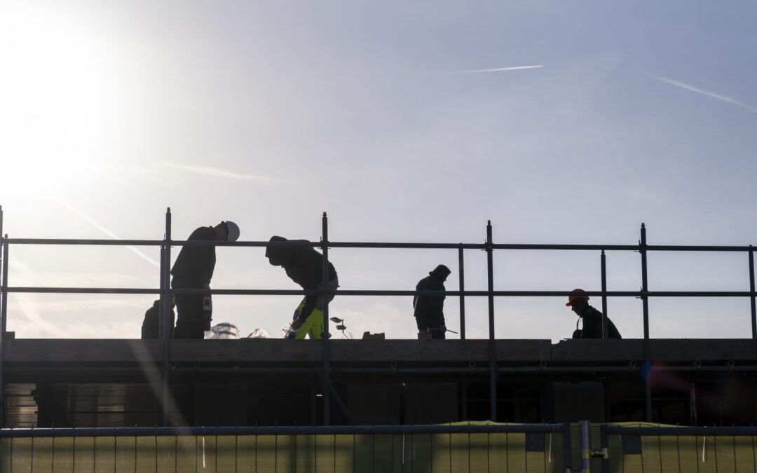 Working without a residence permit – One World Article